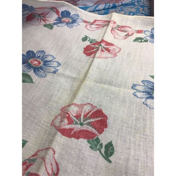 Vintage Linen Table Cover Red & Blue Floral 13.5” x 30” Mid Century - Picture 12 of 15